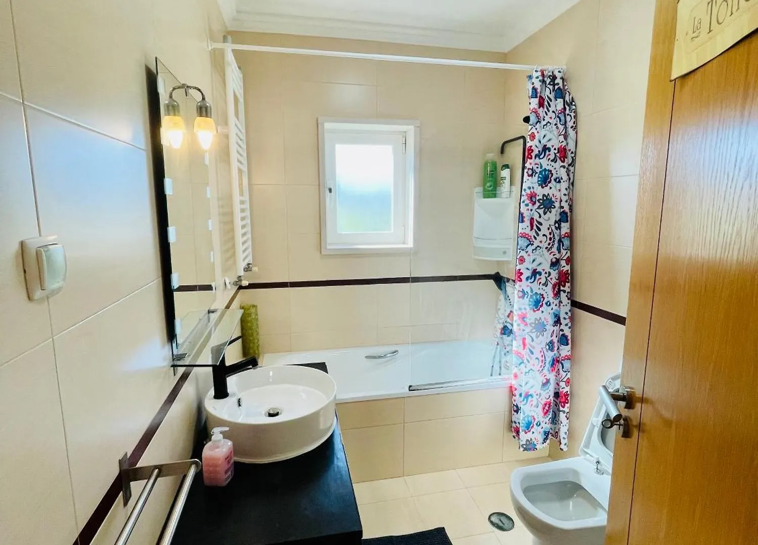 Rainbow House Fz Apartment Bicesse Homestay